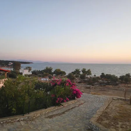 Beyaz Sahil Evleri Sitesi Villa