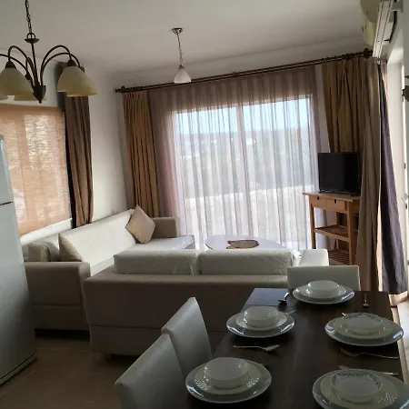 Beyaz Sahil Evleri Sitesi Villa