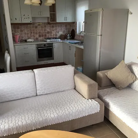Beyaz Sahil Evleri Sitesi Villa *