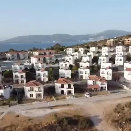 Beyaz Sahil Evleri Sitesi *