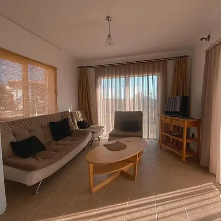 Beyaz Sahil Evleri Sitesi *